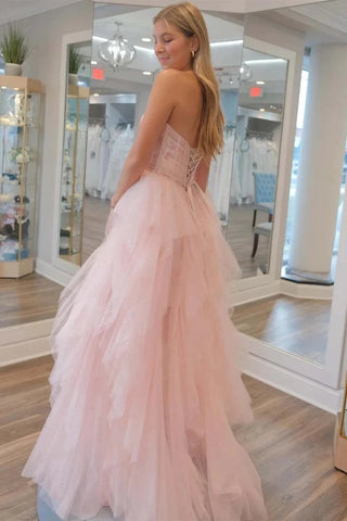 Trägerloses, hellrosa, mit Pailletten und Perlen besetztes Tüll-Ballkleid PSK476