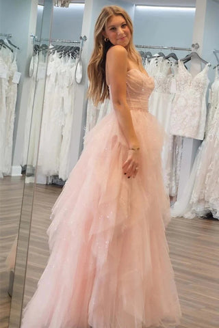 Trägerloses, hellrosa, mit Pailletten und Perlen besetztes Tüll-Ballkleid PSK476