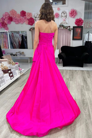 Trägerloses, gerüschtes, magentafarbenes Maxi-Ballkleid mit Hofschleppe PSK546