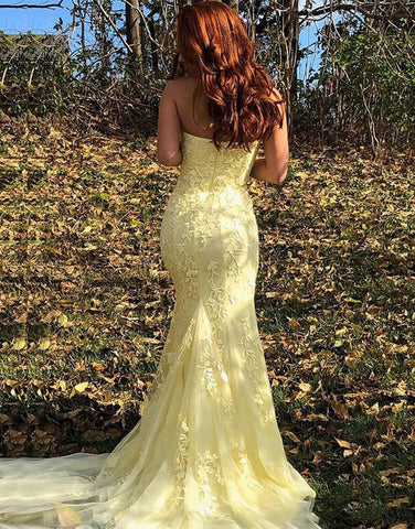 Vestido de fiesta con abertura de sirena y apliques SYP157 