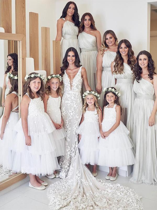 Straps Mermaid Wedding Dresses Lace Appliqued Gowns Wedding Dresses WD574