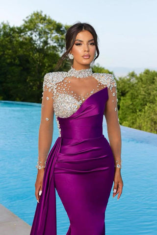 Vestido de fiesta largo con escote alto, sirena, satén, cuentas y mangas en morado