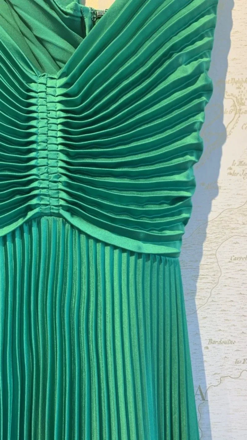 Green Long Pleated Tie Back Evening Dress Y4000 by simplepromdress