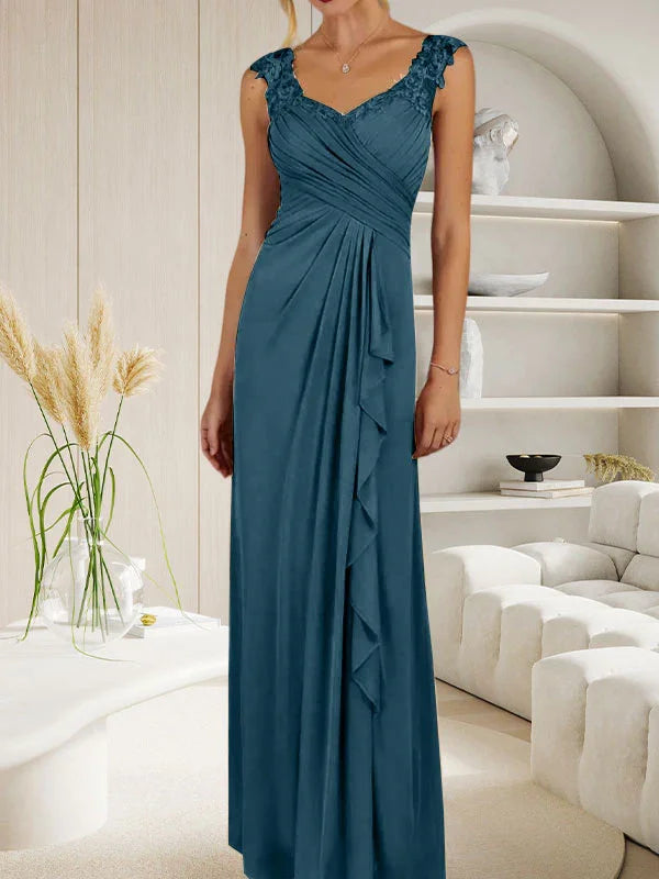 Vestido de malla plisada con escote corazón y corte en A color champán