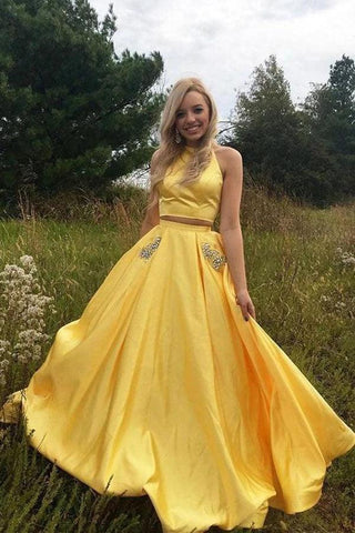 Vestido de fiesta largo de satén con cuello halter y bolsillo de cuentas, dos piezas (PSK374)