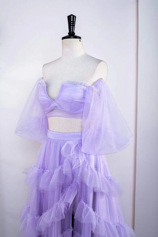 Zweiteiliges schulterfreies Ballkleid mit Rüschen und Schlitz in Lavendel PSK469