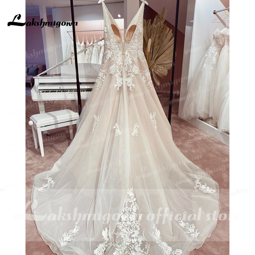 Vintage Lace V-Neck Tulle Wedding Dress Sleeveless Lace Bride Dresses Sexy Backless Open Back Robe De Mariee Customized