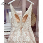 Vintage Lace V-Neck Tulle Wedding Dress Sleeveless Lace Bride Dresses Sexy Backless Open Back Robe De Mariee Customized