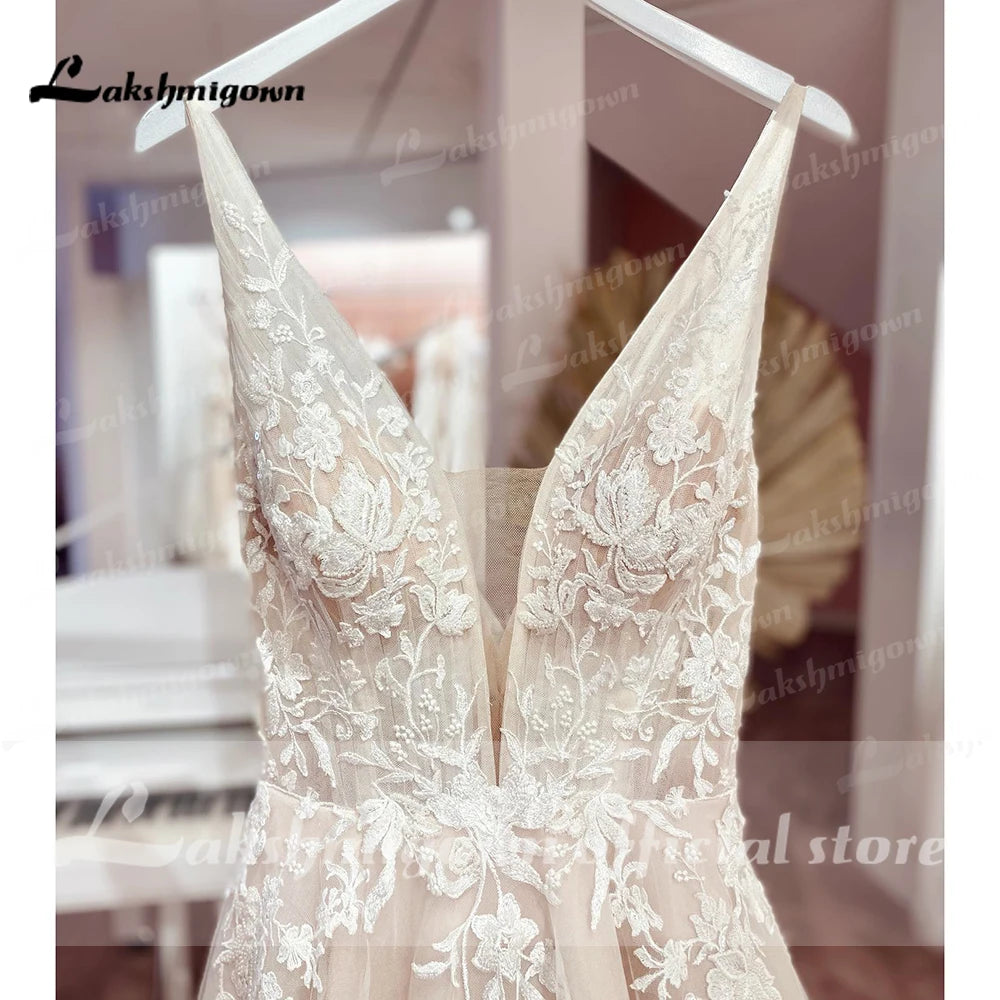 Vintage Lace V-Neck Tulle Wedding Dress Sleeveless Lace Bride Dresses Sexy Backless Open Back Robe De Mariee Customized