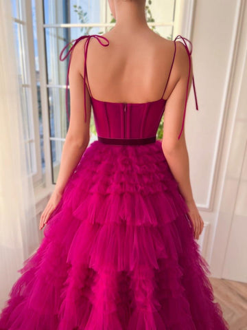 Blair | Vestido de fiesta largo de tul fucsia con capas y corte A sin tirantes