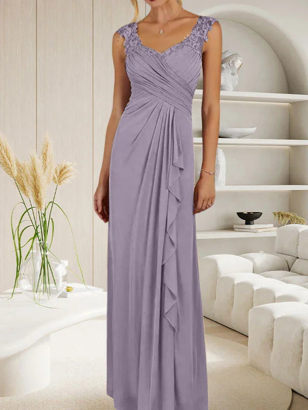 Vestido de malla plisada con escote corazón y corte en A color champán