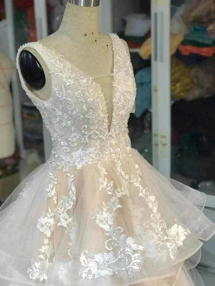 V Neckline Wedding Dress,Beautiful Ivory Wedding Dress,Romantic Wedding Dress Y6302 by simplepromdress
