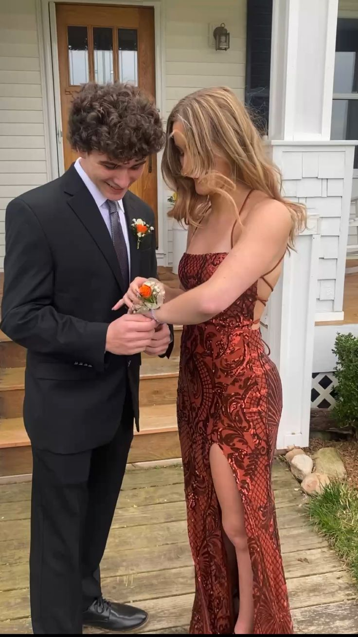 Sexy Mermaid Sequins Burgundy Long Prom Dresses Fashion Evening Dresses Y6844