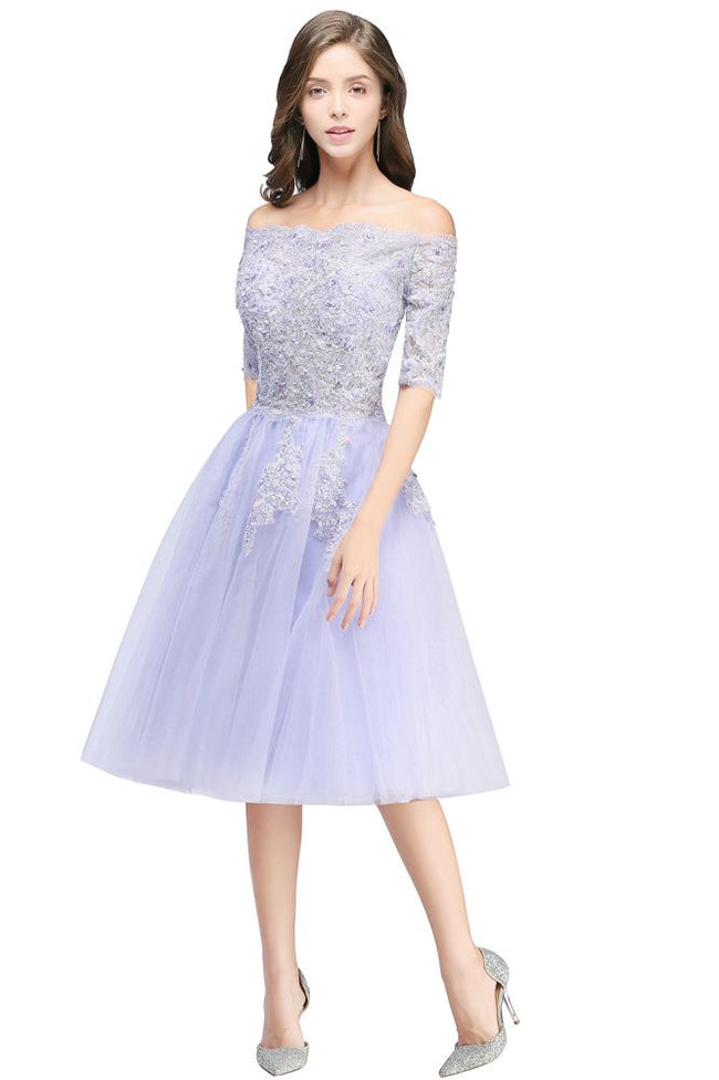 A-line Bateau Tulle Prom Dress with Appliques Hover Image