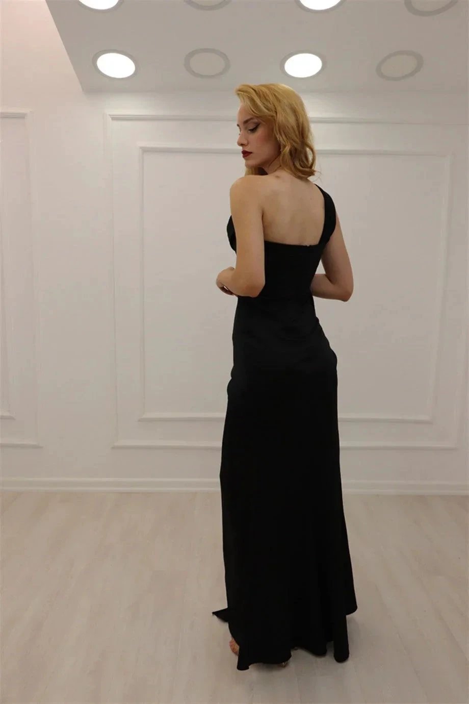 A-line Black One Shoulder Glitter Sleeveless Prom Dress With Slit by misshow.com