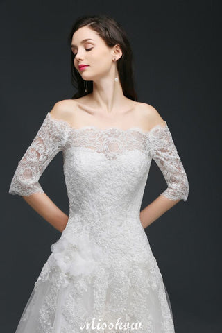 A-Linie Off-the-Shoulder Hofschleppe Tüll Brautkleider mit Knöpfen