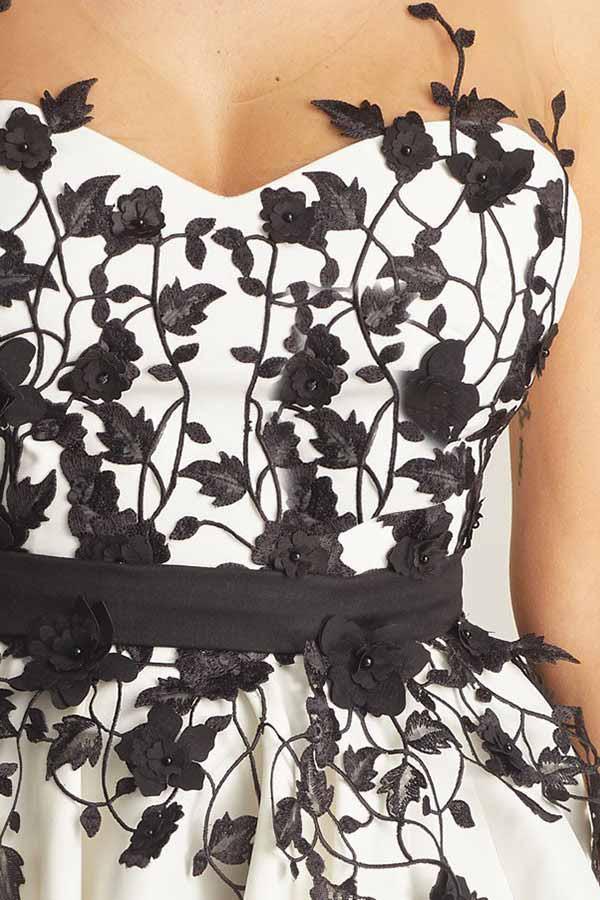 Vestido Curto Branco de Baile de Finalistas com Decote Redondo e Aplicações PD030