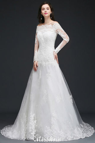 Elfenbeinfarbenes Brautkleid mit A-Linie und Sweep-Schleppe und Spitze