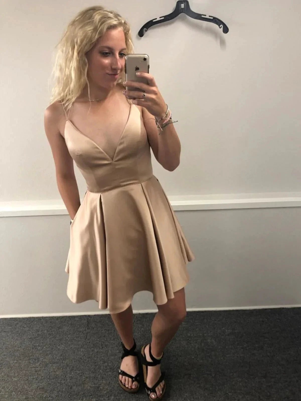 A-line V Neck Satin Short Prom Dresses with Pockets Champagne Homecoming Dresses by BIZTUNNEL