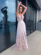 A-Line/Elegant Applique Tulle V-neck Sleeveless Floor-Length Prom Dresses by misshow.com