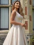 A-Line/Elegant Satin Beading V-neck Sleeveless Prom Dresses by misshow.com