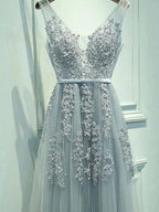 A-Line/Elegant Sleeveless V-neck Tulle Applique Floor-Length Prom Dresses by misshow.com