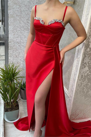 Rotes langes Meerjungfrau-Ballkleid aus Satin mit Spaghettiträgern und hohem Schlitz