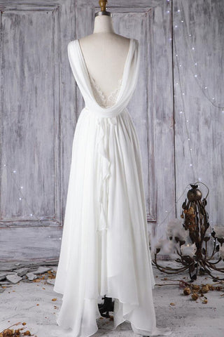 Erschwingliches A-Linien-Brautkleid mit asymmetrischer Spitze und offenem Rücken aus Chiffon