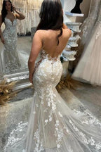 Amazing Column Tulle Lace Spaghetti Straps Sleeveless Ivory Wedding Dress With Appliques by misshow.com
