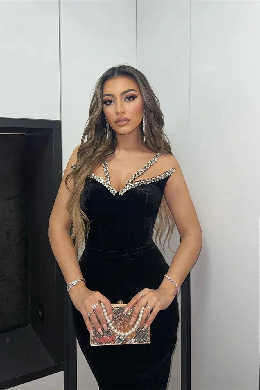 Amazing Long Black Sleeveless Mermaid Velvet Prom Dress With Crystal by misshow.com