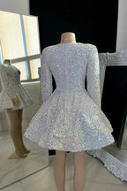 Stupendo vestito corto da ballo a linea ad A con scollo a V e perline