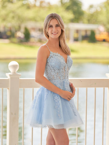 A-Linie Spaghettiträger Himmelblaues Homecoming-Kleid aus Spitze mit Applikationen