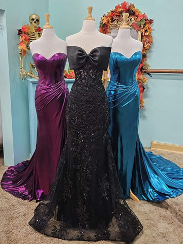 Arvin | Trägerloses, rotes, langes Ballkleid im Meerjungfrauen-Stil mit Spitzenapplikationen und Schleife