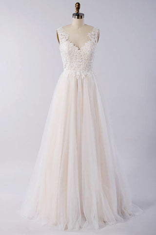 Fantastisches langes A-Linien-Brautkleid mit Applikationen, Spitze und Tüll