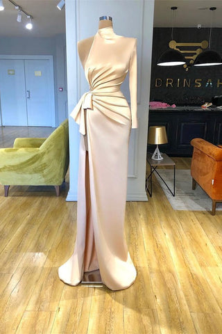 Meerjungfrau-Ballkleid mit hohem Halsausschnitt, einer Schulter und langen Ärmeln