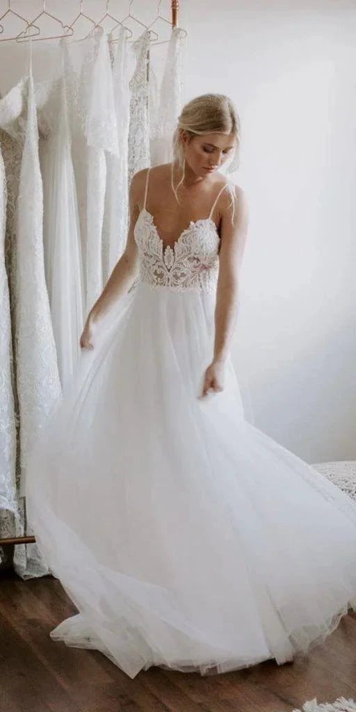 Backless Lace/Tulle Beach Wedding Dress Fashion Bridal Gown WD432 by pgmdress