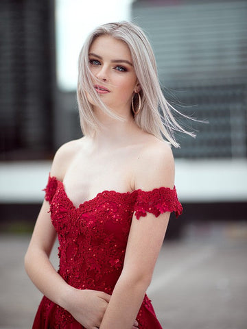 Ballkleid Off-the-Shoulder Satin Applique Ärmellos Bodenlang Ballkleider
