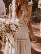 Beach Sexy V Neck Sleeveless Floor Length Tulle Bridal Gowns With Wedding Dresses