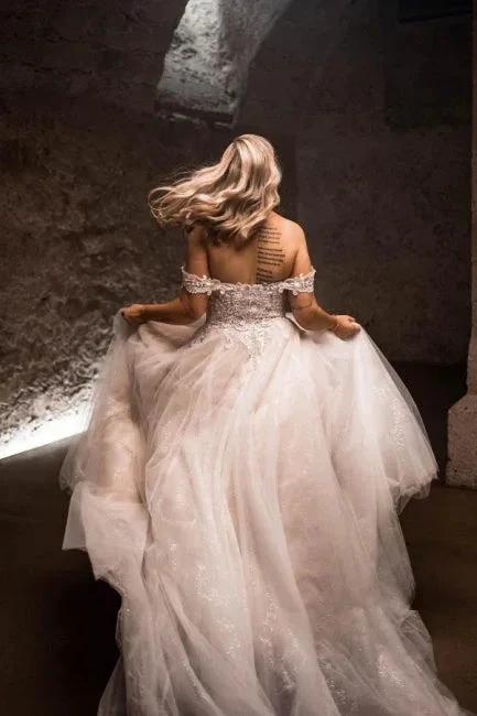 Beautiful A-line Boho Off-the-shoulder Wedding Dresses With Lace by misshow.com