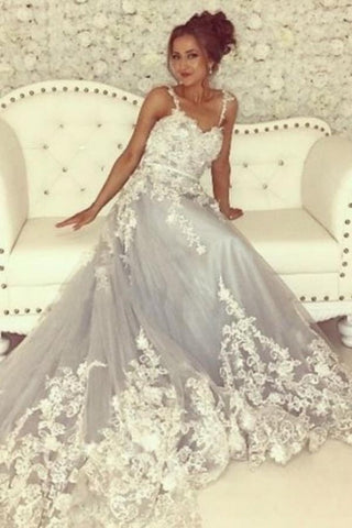 Wunderschönes A-Linien-Ballkleid mit langem, ärmellosem Herzausschnitt und Spitze