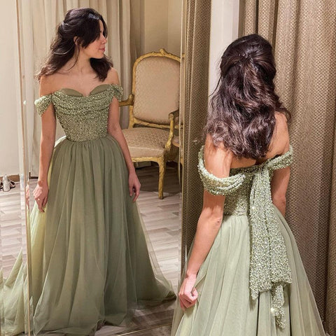 Wunderschönes langes grünes A-Linien-Ballkleid mit schulterfreiem Pailletten- und Perlenbesatz