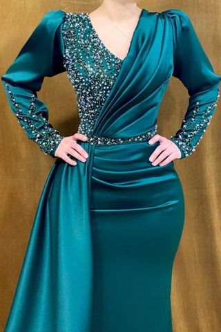 Wunderschönes langes grünes Abendkleid im Meerjungfrau-Stil mit V-Ausschnitt und langen Ärmeln