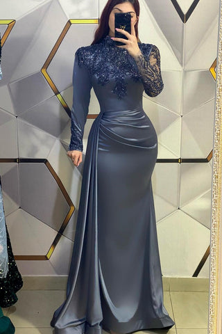 Wunderschönes langes Meerjungfrau-Ballkleid mit hohem Halsausschnitt und Pailletten und langen Ärmeln