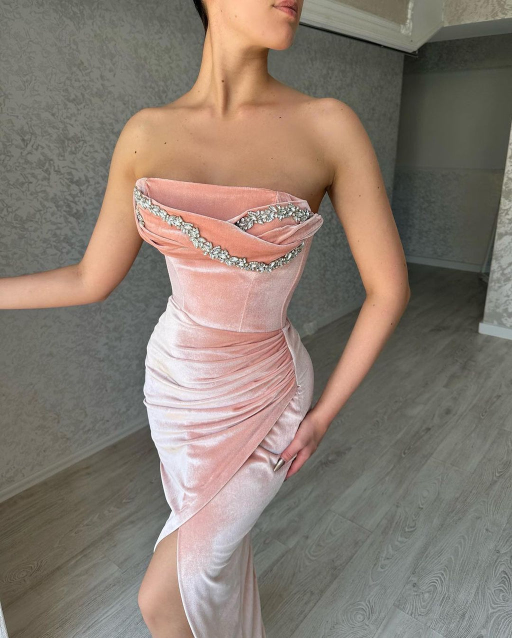 Beautiful Mermaid Sexy Sleeveless Crystal Prom Dress With Slit