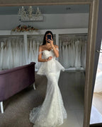 Beautiful Mermaid Tulle Lace Sweetheart Sleeveless White Wedding Dresses With Appliques by misshow.com