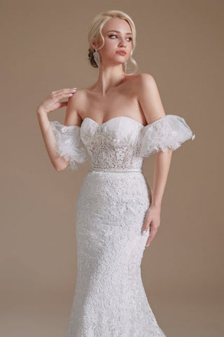 Beautiful Off-the-shoulder Sleeveless Mermaid Floor-Length Lace Wedding Dresses with Applique