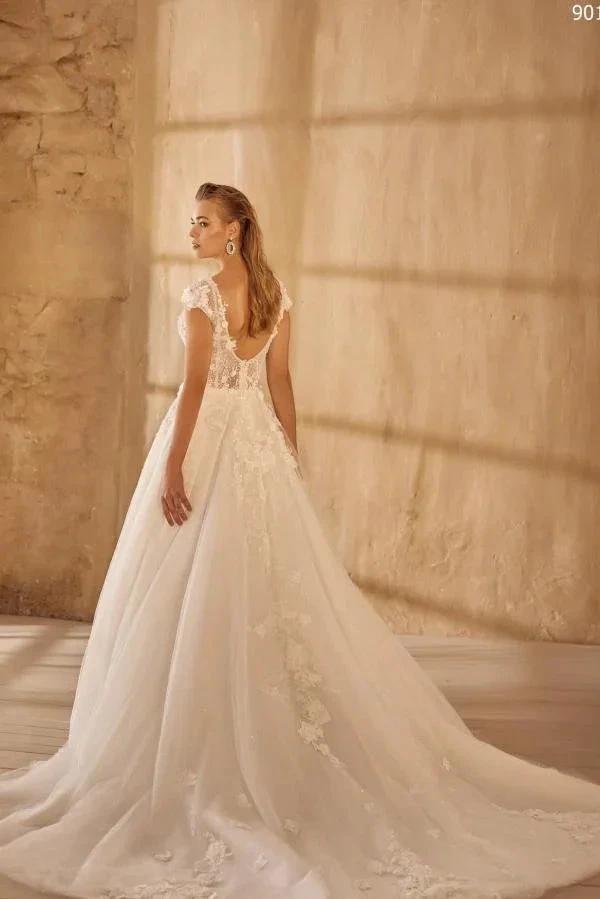 Beautiful V-neck Long A-line Lace Tulle Sleeveless Wedding Dresses by misshow.com