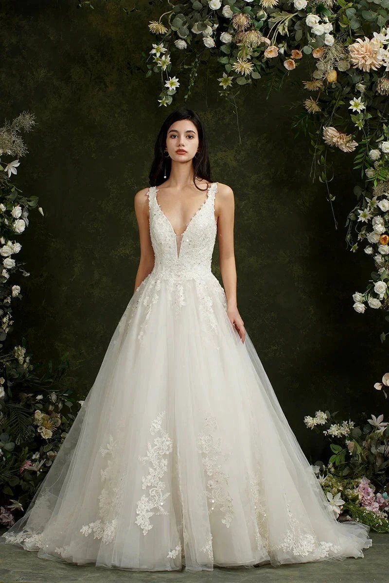 Biztunnel Long A-line V-neck Tulle Lace Backless Wedding Dresses by BIZTUNNEL