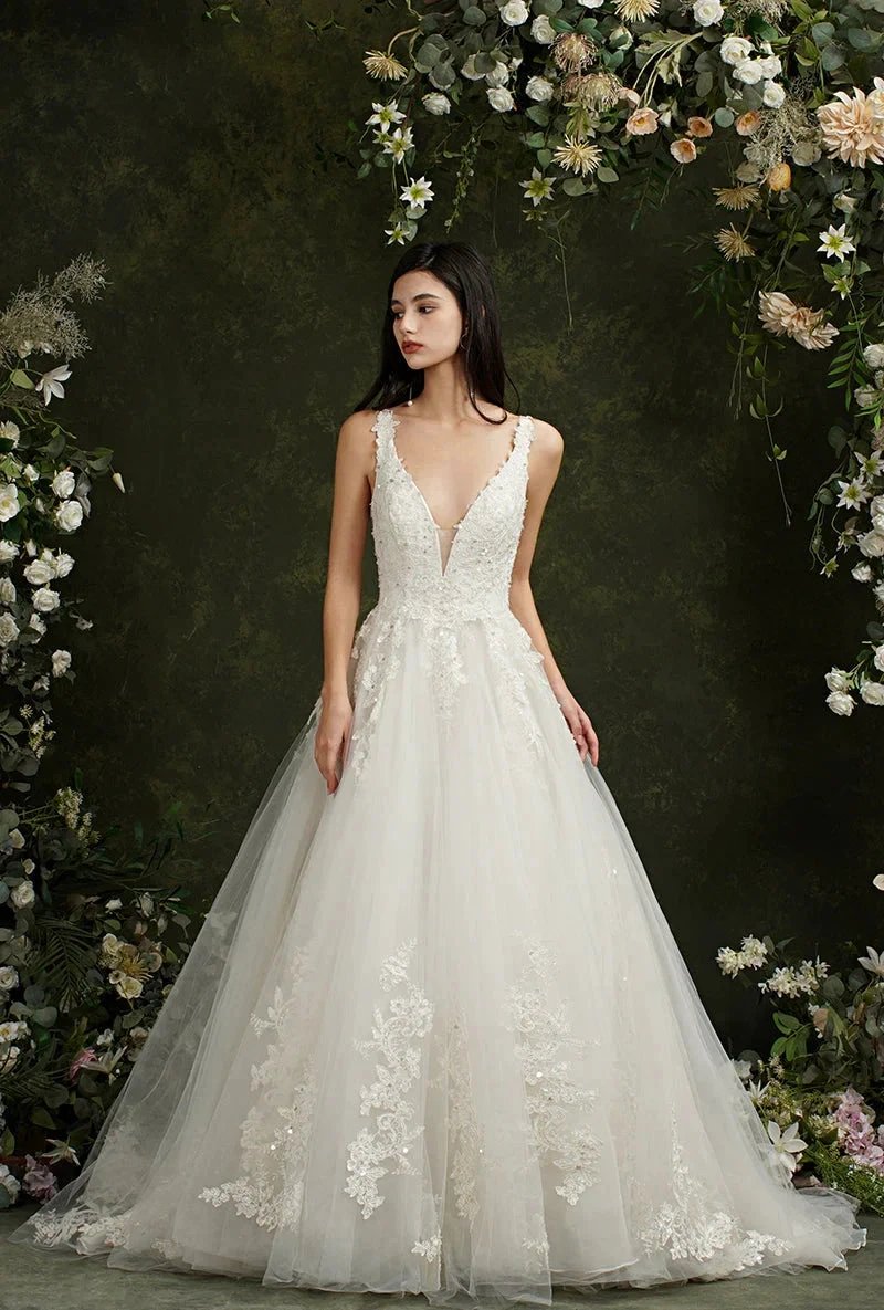 Biztunnel Long A-line V-neck Tulle Lace Backless Wedding Dresses by BIZTUNNEL