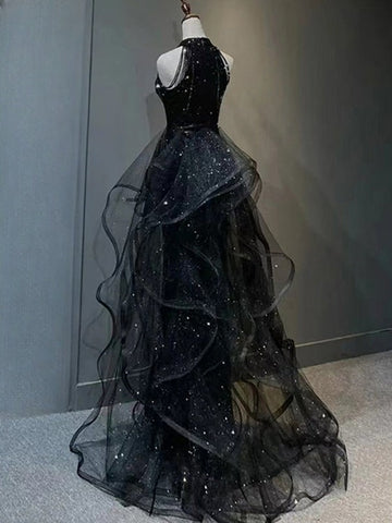 Schwarzes langes Meerjungfrau-Neckholder-Ballkleid mit Pailletten aus Tüll